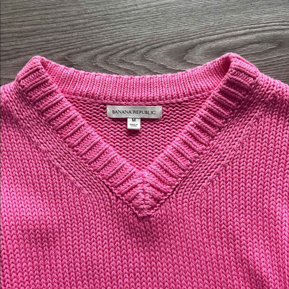 Banana republic Women's V-Neck Sweater in Bright Pink, cotton - Picture 2 of 5